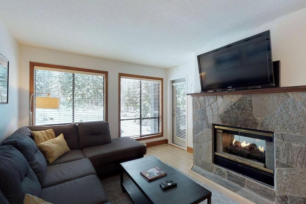Powderhorn By Whistler Blackcomb Vacation Rentals ภายนอก รูปภาพ