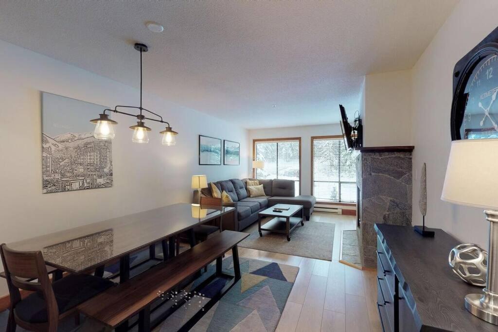 Powderhorn By Whistler Blackcomb Vacation Rentals ภายนอก รูปภาพ
