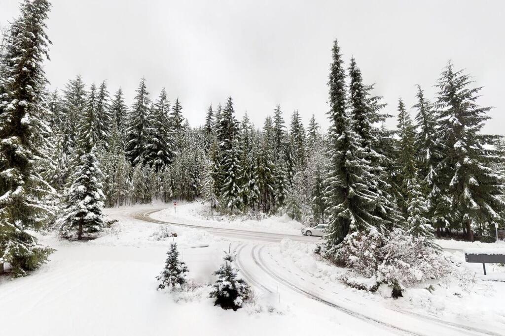 Powderhorn By Whistler Blackcomb Vacation Rentals ภายนอก รูปภาพ