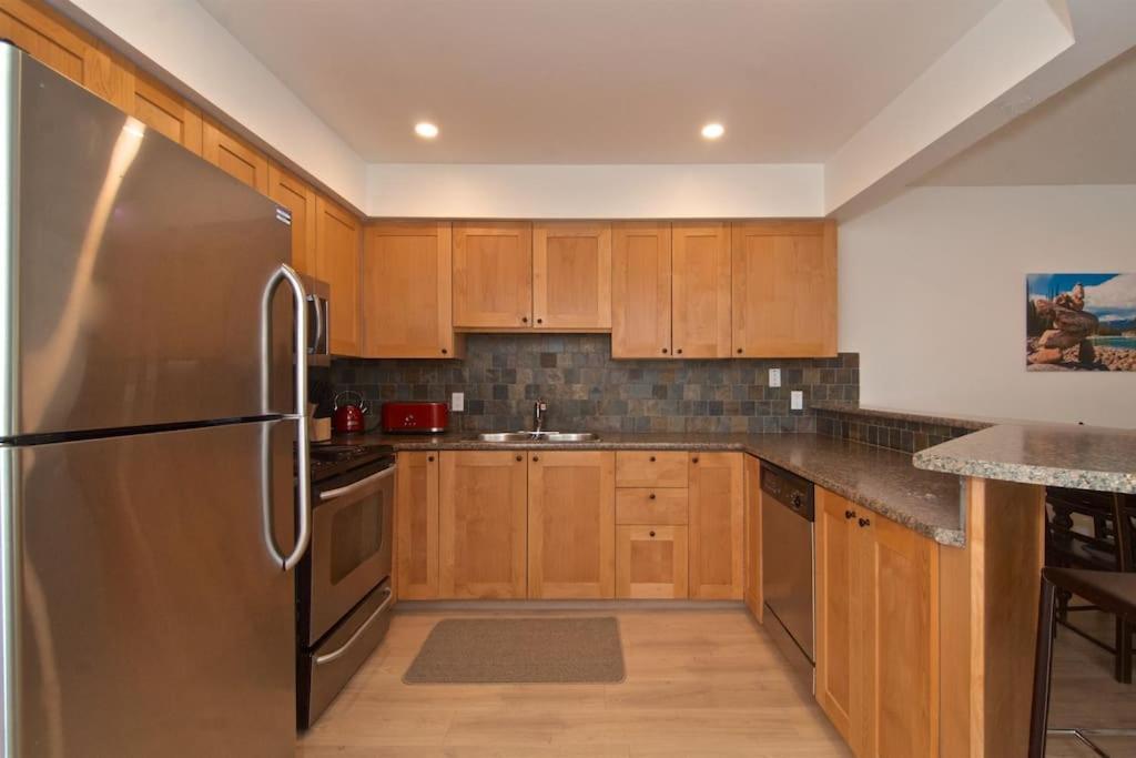 Powderhorn By Whistler Blackcomb Vacation Rentals ภายนอก รูปภาพ