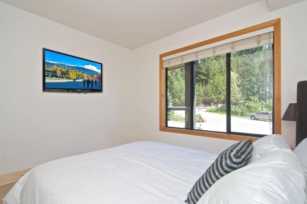 Powderhorn By Whistler Blackcomb Vacation Rentals ภายนอก รูปภาพ